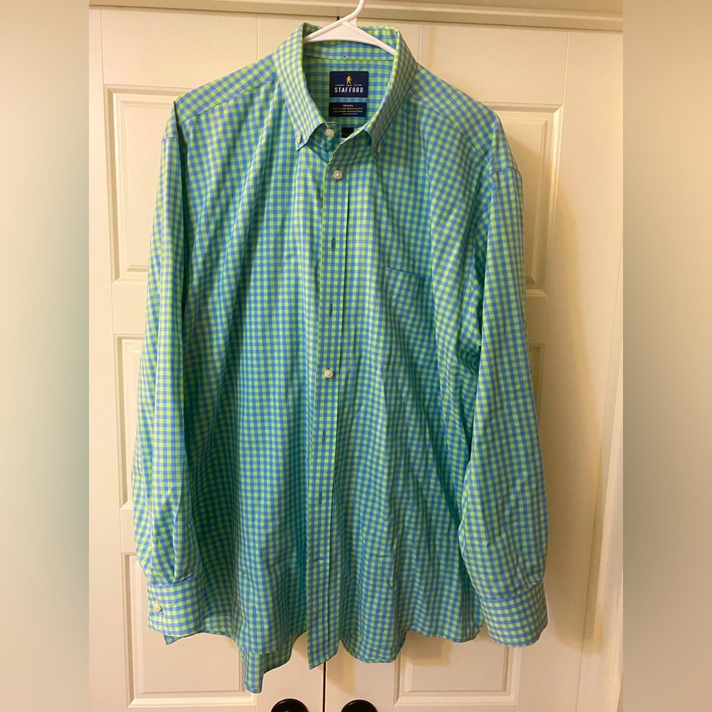 Men’s long sleeve button up.